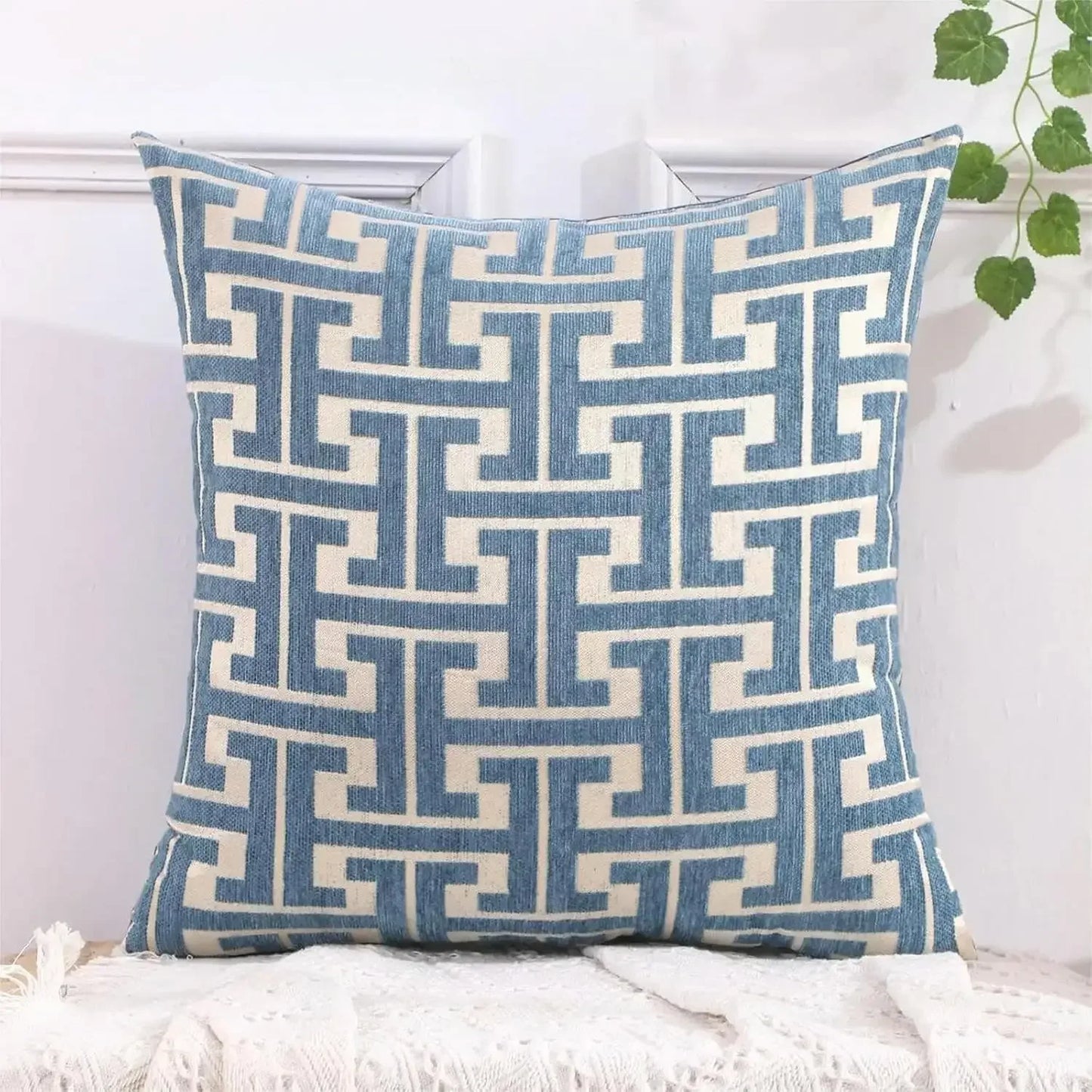 1pc Embroidery Detail Cushion Cover Without Filler, Modern Throw Pillow Case for Sofa, Home Decor 30x50CM 45x45CM Pillowcase