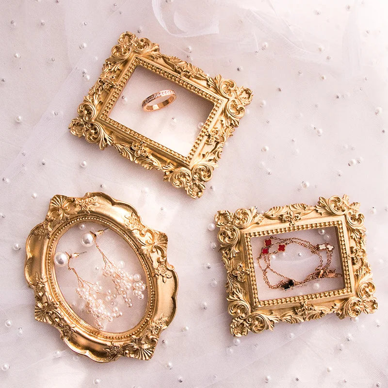 Mini gold small photo frame shooting props retro European style photo frame embossed nail art earrings pose props