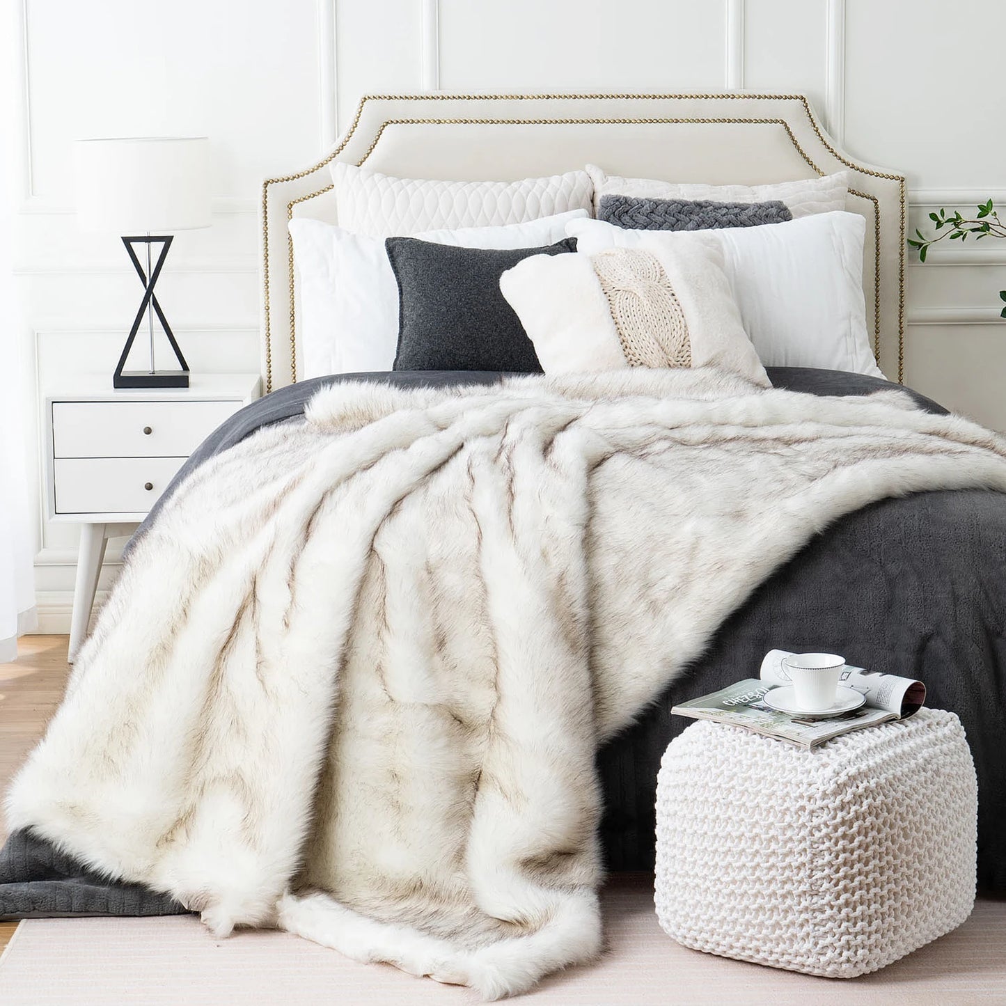 Battilo Faux Fur Blanket Plaid Throw for Sofa Luxury Fox Fur Throw Blanket Winter Warm Fluffy Soft Blankets Bedspread on the Bed