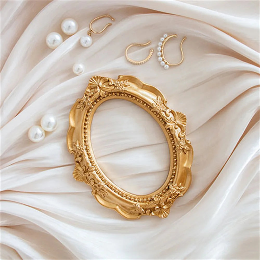 Mini gold small photo frame shooting props retro European style photo frame embossed nail art earrings pose props