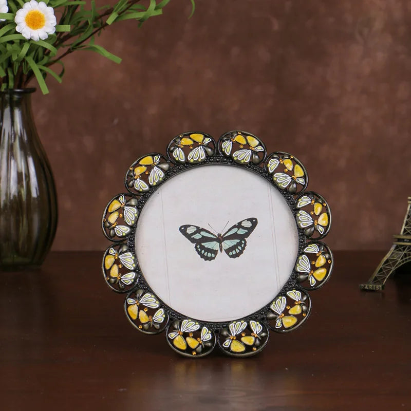 White Flower Textured Hand-Crafted Photo Frame Easel Hook for Tabletop Wall Display Decorative Floral Design