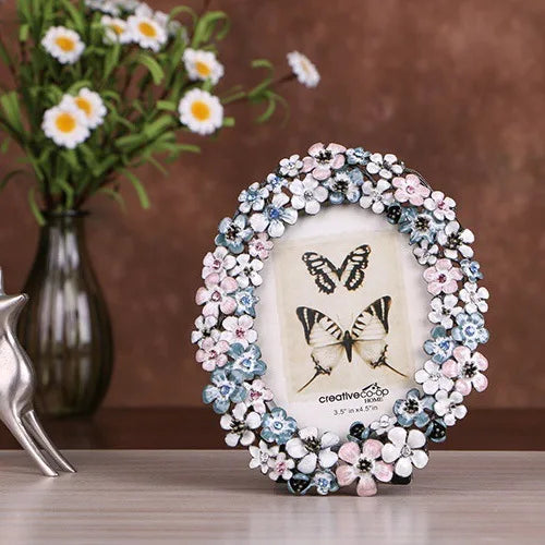 White Flower Textured Hand-Crafted Photo Frame Easel Hook for Tabletop Wall Display Decorative Floral Design