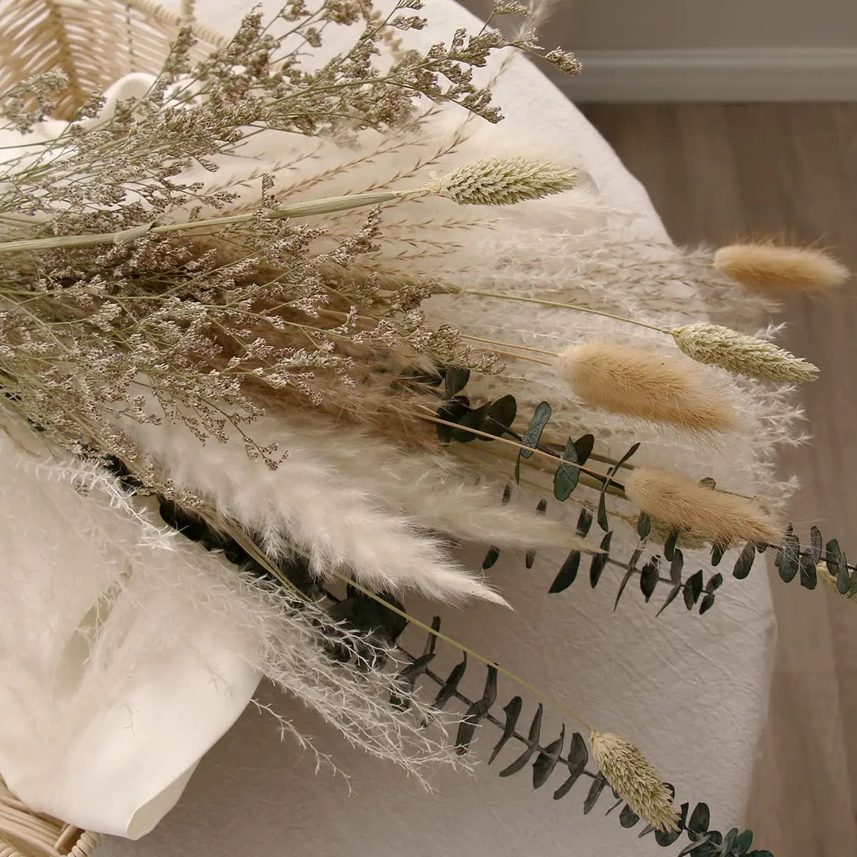 Natural Fluffy Pampas Grass Reed Dried Flower Bouquet Boho Style Home Office Coffee Table Wedding Flower Arrangement Layout