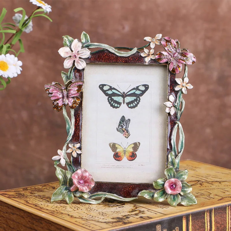 White Flower Textured Hand-Crafted Photo Frame Easel Hook for Tabletop Wall Display Decorative Floral Design