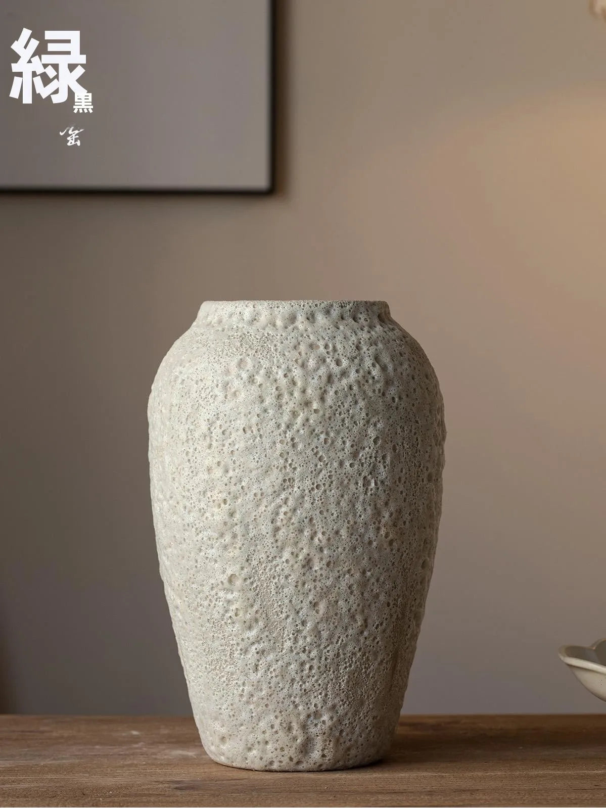 Retro Rustic White Ceramic Flower Vase for Tea Room Decoration Home Decor Bubble White Sle Tabletop Flower Pot for Living Room