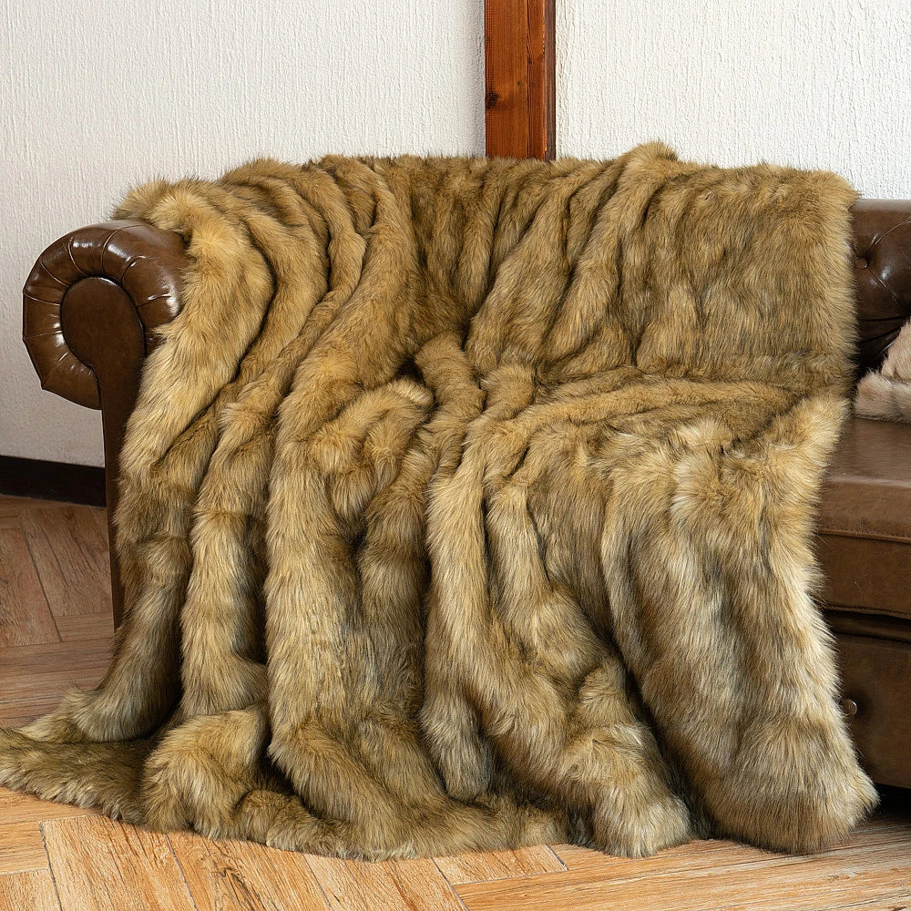 Battilo Faux Fur Blanket Plaid Throw for Sofa Luxury Fox Fur Throw Blanket Winter Warm Fluffy Soft Blankets Bedspread on the Bed