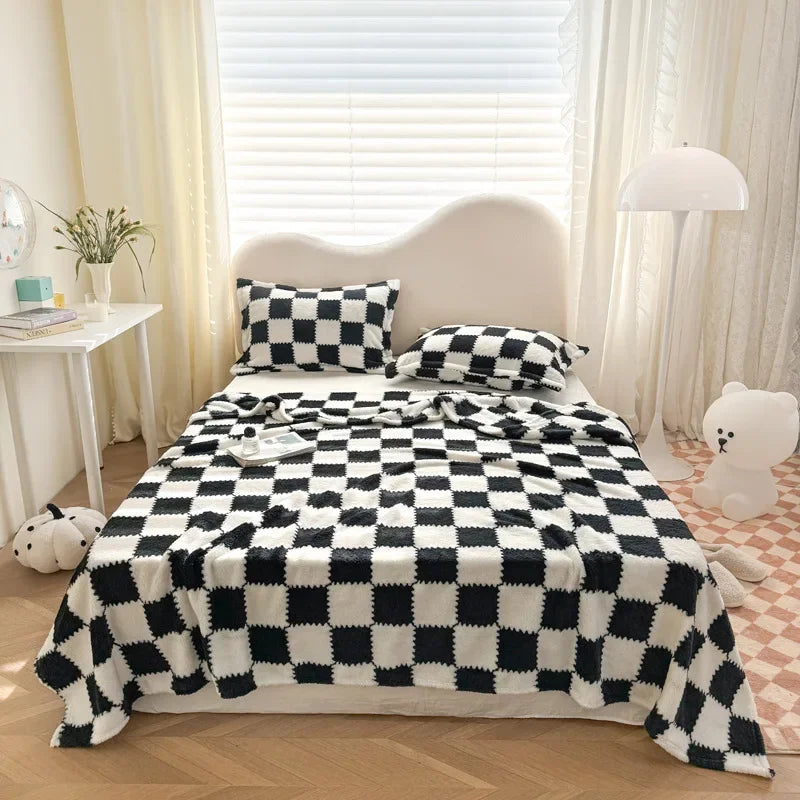 Super Soft Throw Blanket Premium Silky Flannel Fleece 3D Checkered Lightweight Bed Blanket All Season Use