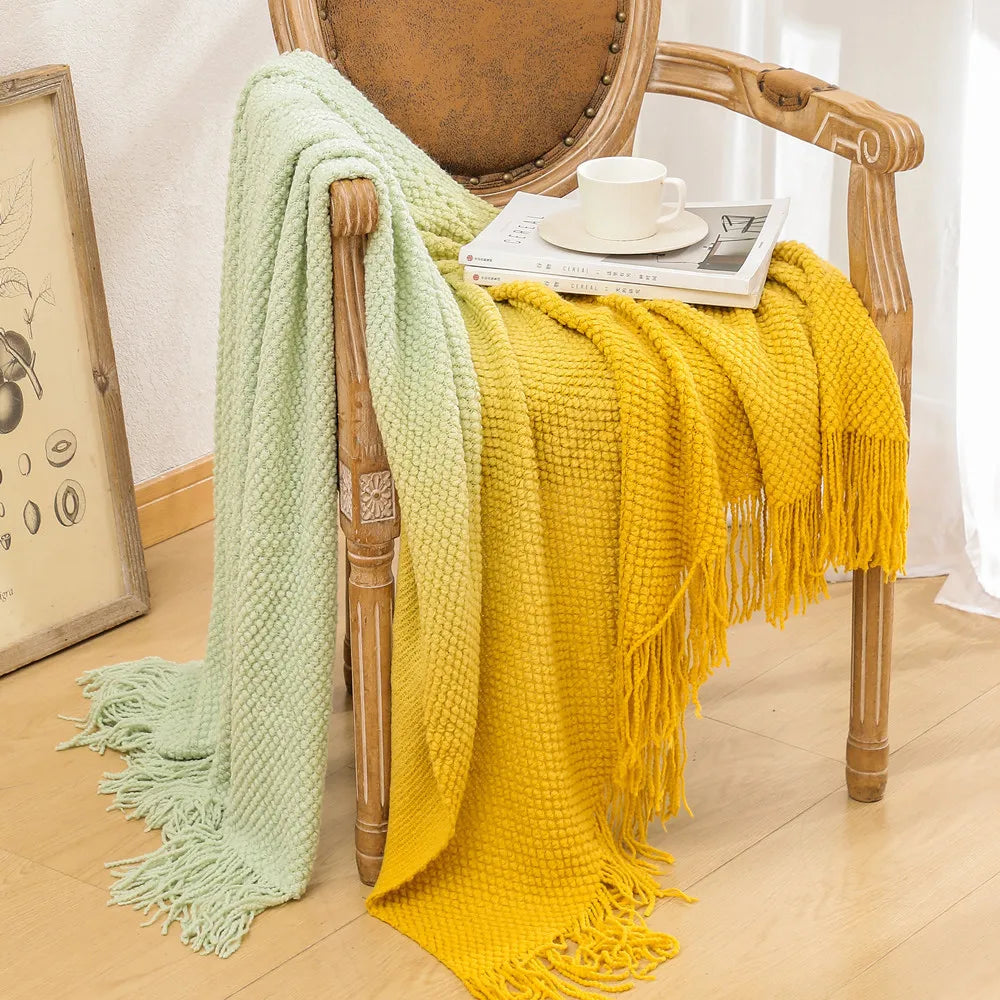 Gradient Knitted Sofa Throw Fringed Acrylic Blanket with Gradient Colors, 4 Seasons Use Soft Fleece-Like Fabric & Anti-Pilling