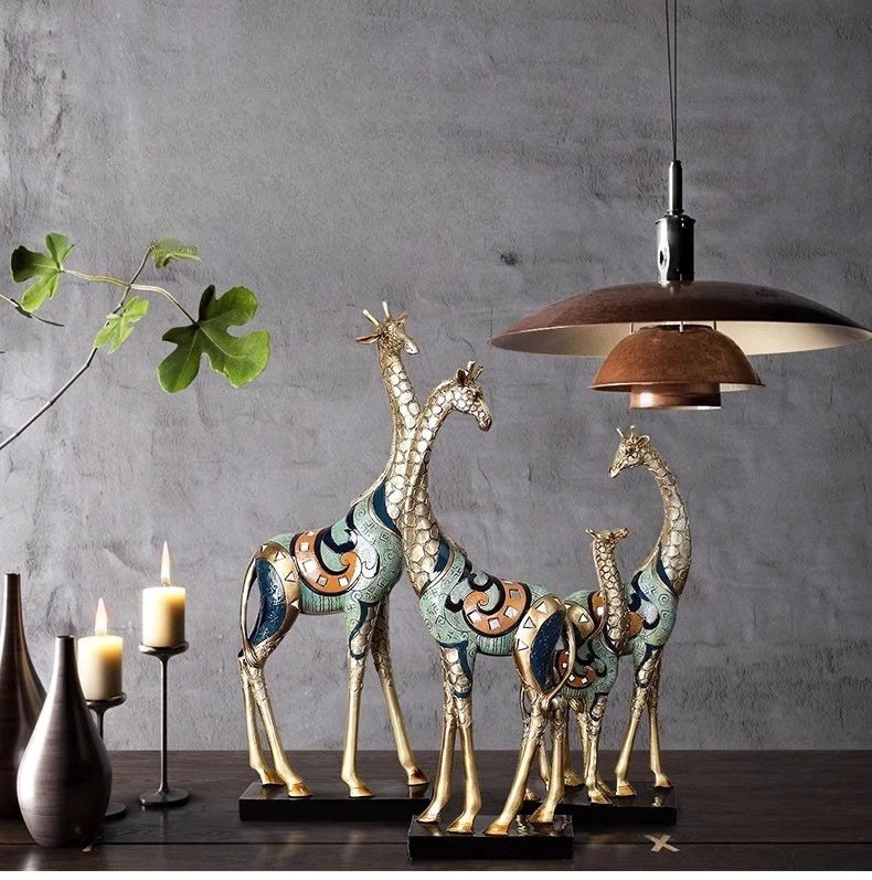 Giraffe-shaped ornaments, creative new home living room, TV cabinet, home decoration, gifts, modern light luxury furnishings