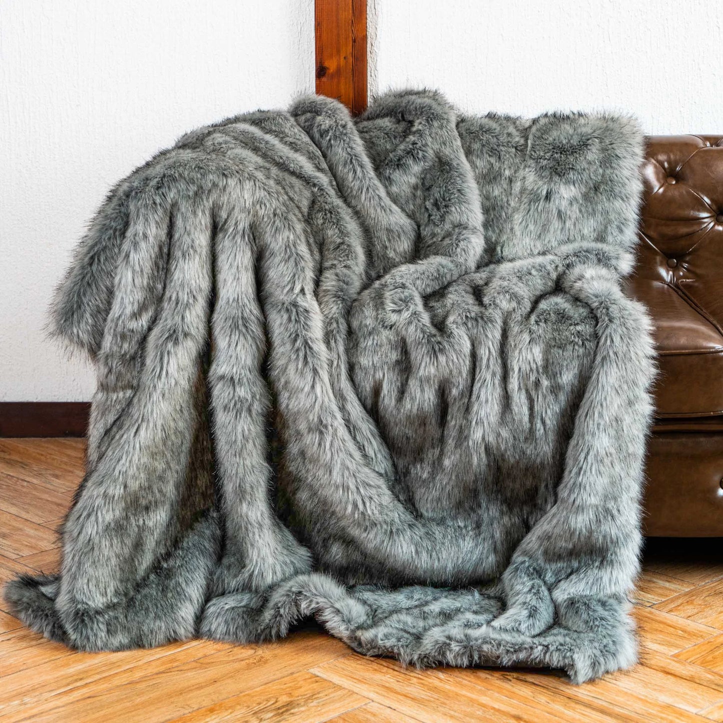 Battilo Faux Fur Blanket Plaid Throw for Sofa Luxury Fox Fur Throw Blanket Winter Warm Fluffy Soft Blankets Bedspread on the Bed