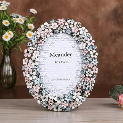 White Flower Textured Hand-Crafted Photo Frame Easel Hook for Tabletop Wall Display Decorative Floral Design