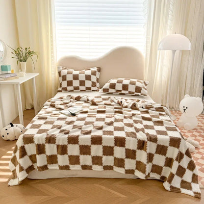 Super Soft Throw Blanket Premium Silky Flannel Fleece 3D Checkered Lightweight Bed Blanket All Season Use
