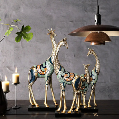 Giraffe-shaped ornaments, creative new home living room, TV cabinet, home decoration, gifts, modern light luxury furnishings